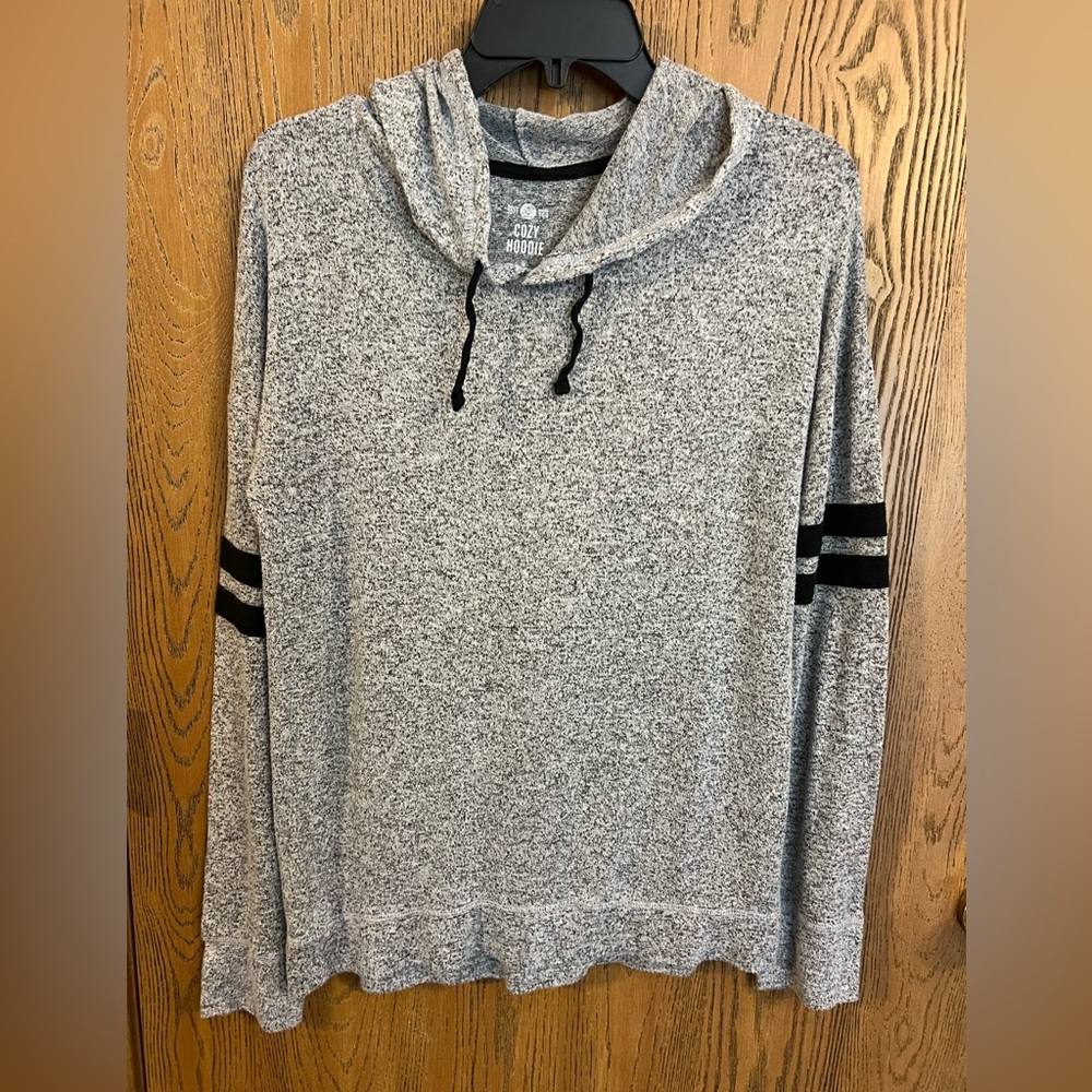 SO lightweight Cozy Hoodie large gray